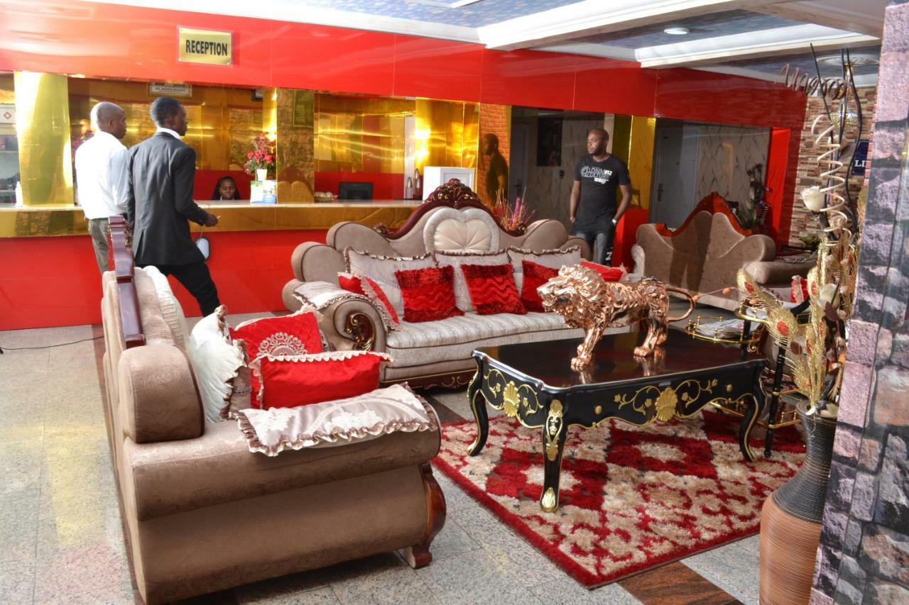 Limoh Suites Бенин-Сити Экстерьер фото