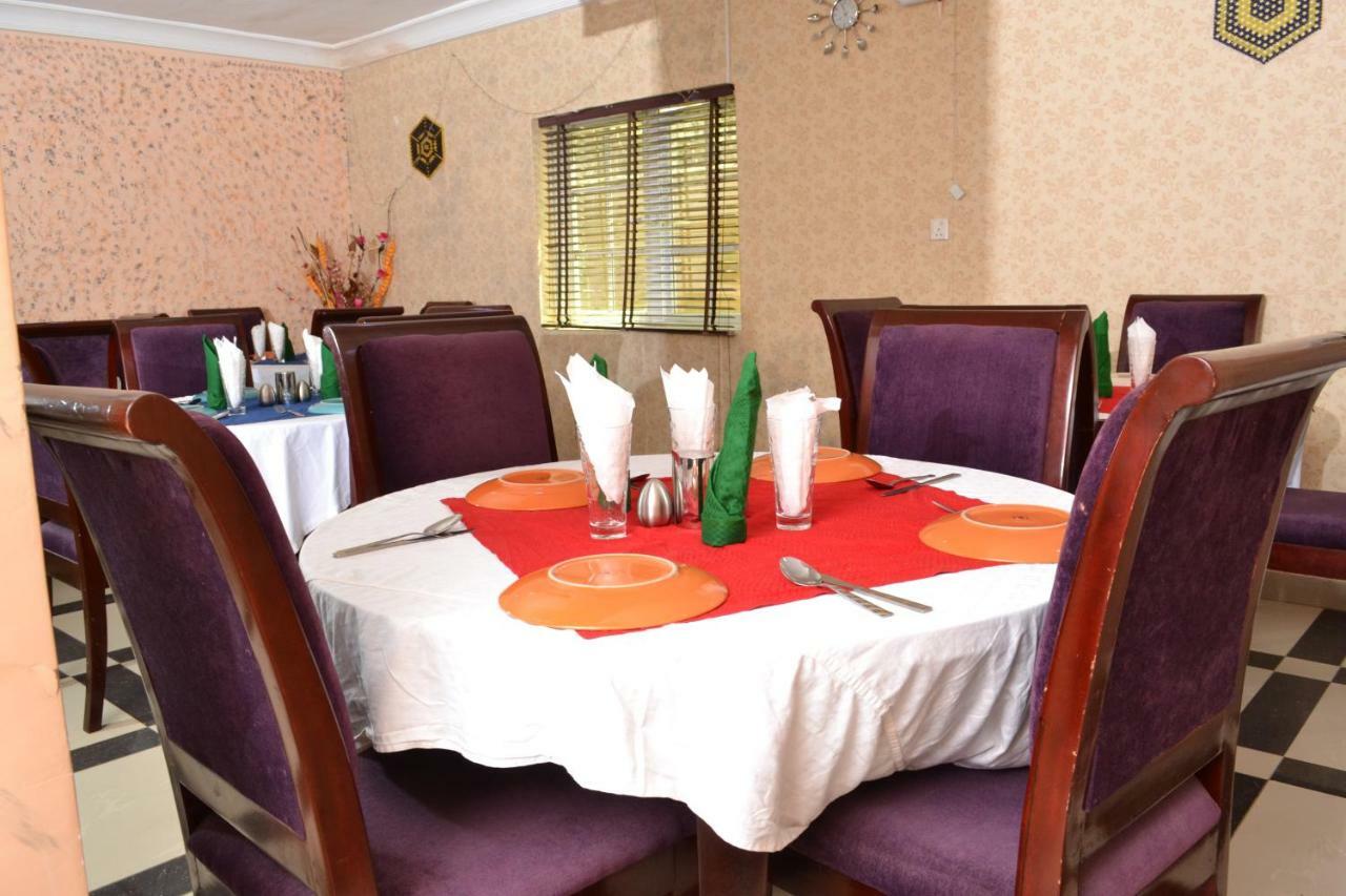 Limoh Suites Бенин-Сити Экстерьер фото